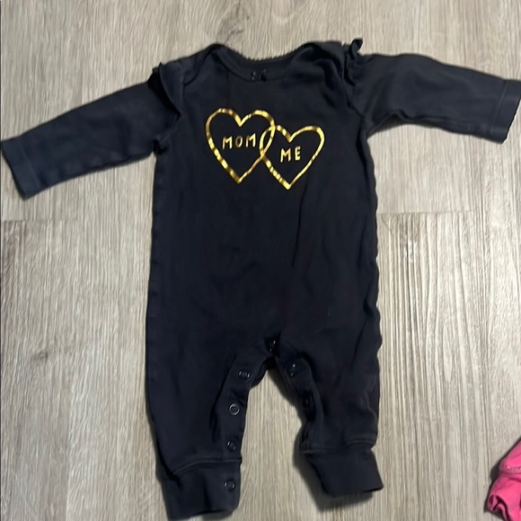 4 for $20 Black Baby One Piece with Gold Heart Design - Picture 1 of 1